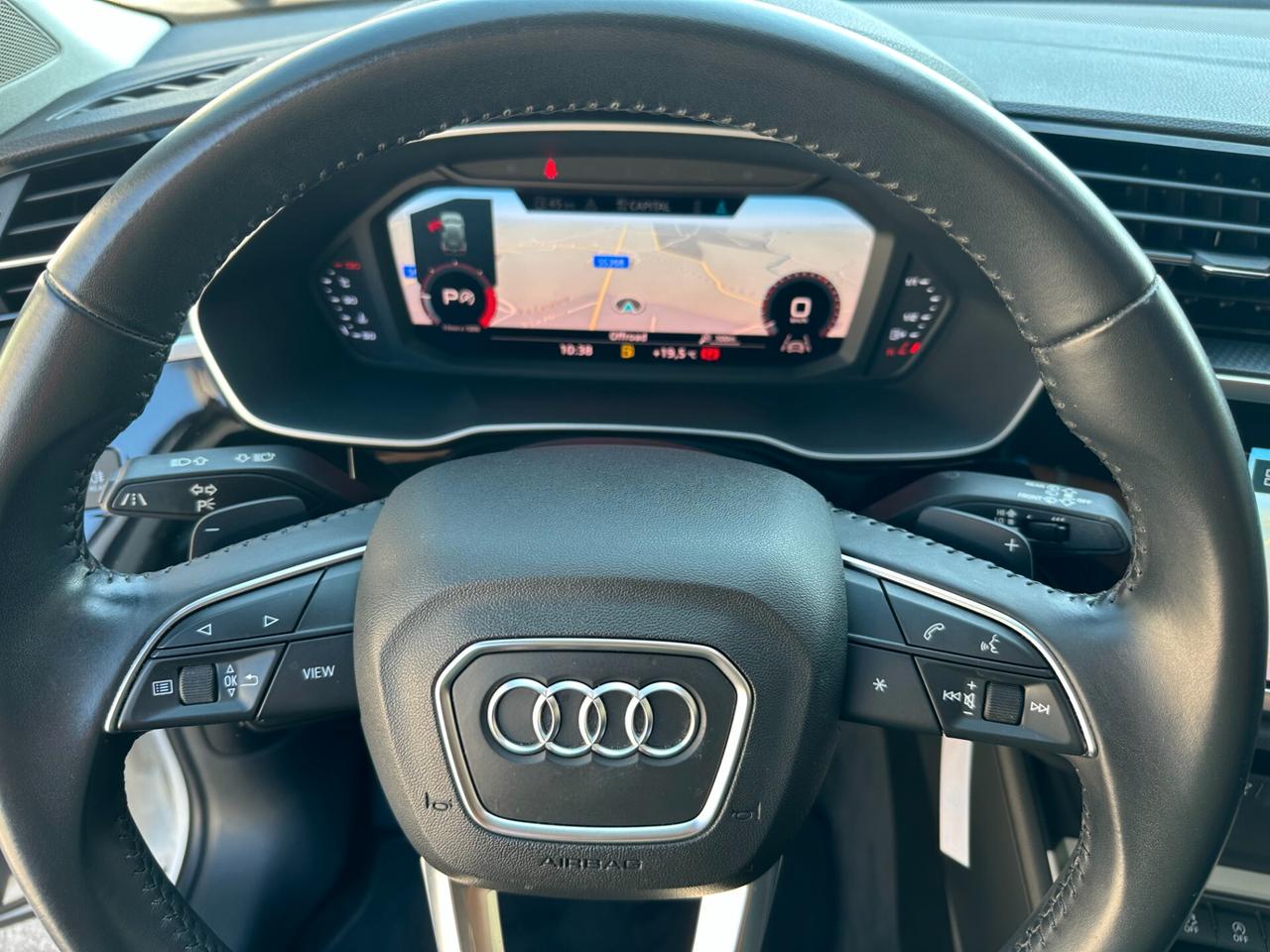 Audi Q3 35 TDI S tronic Business