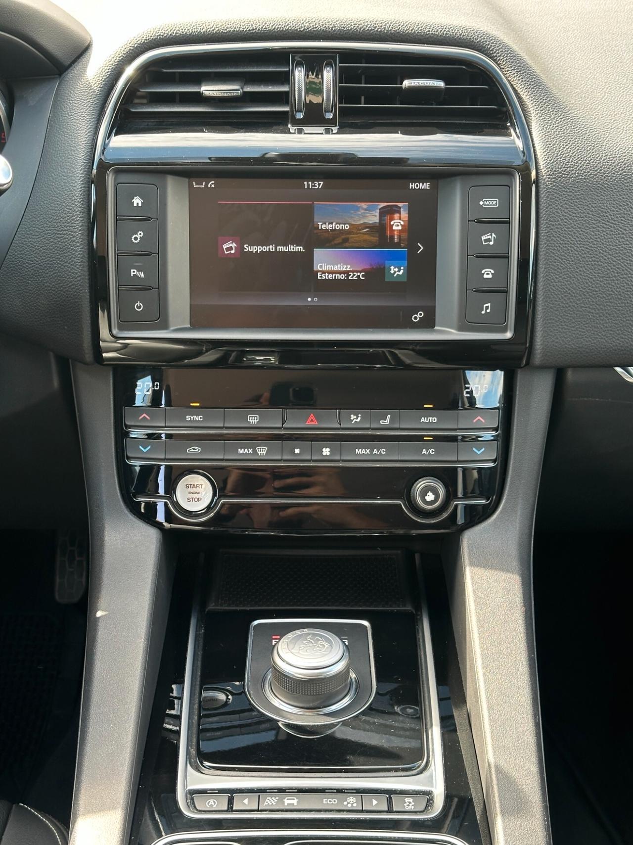 Jaguar F-Pace 2.0 D 180 CV