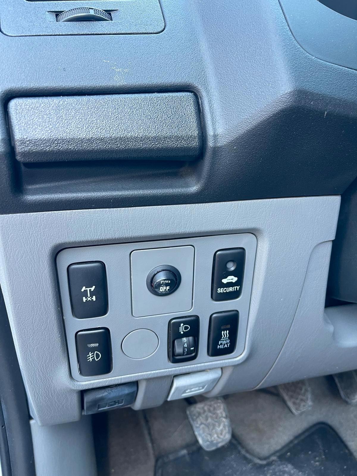 Toyota Hilux 2.5 D-4D 4WD 4p. Double Cab 4x4