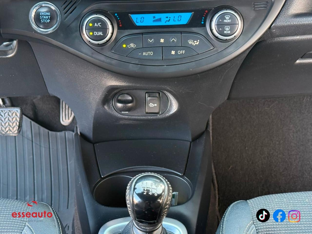 Toyota Yaris 1.5 5 porte Lounge