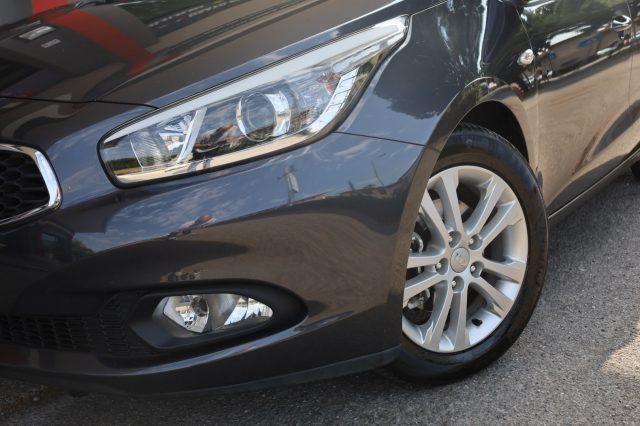 KIA cee'd 1.4 CVVT SW Navi Tel USB Android Apple NEOPATENTAT