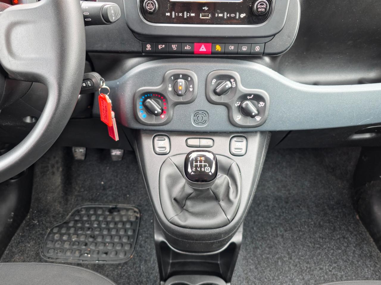 Fiat Panda 1.0 FireFly S&S Hybrid 2024-E6 Manuale NEO