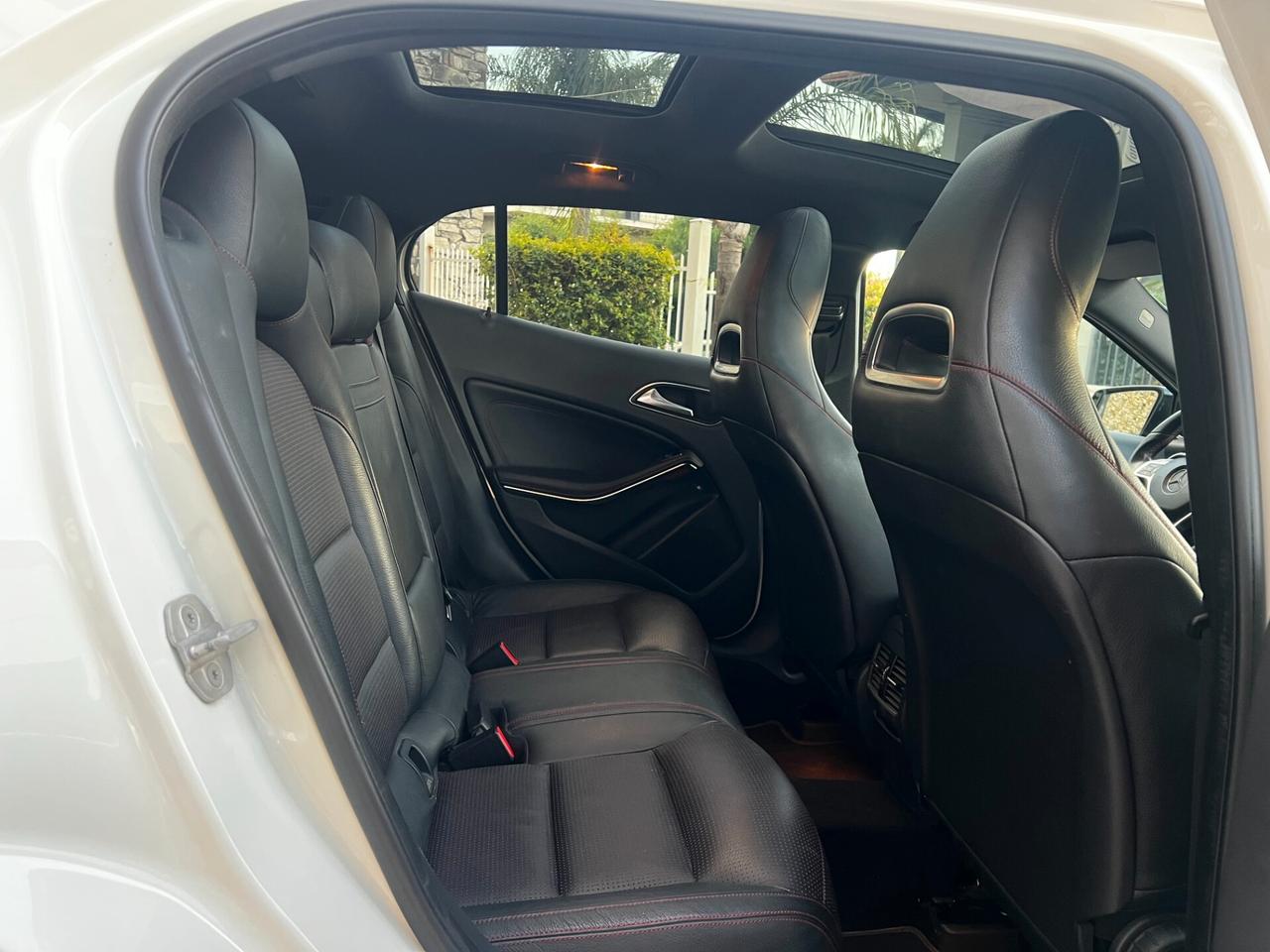 M-Benz GLA 220 CDI 4Matic Premium- AMG-TETTO- FULL