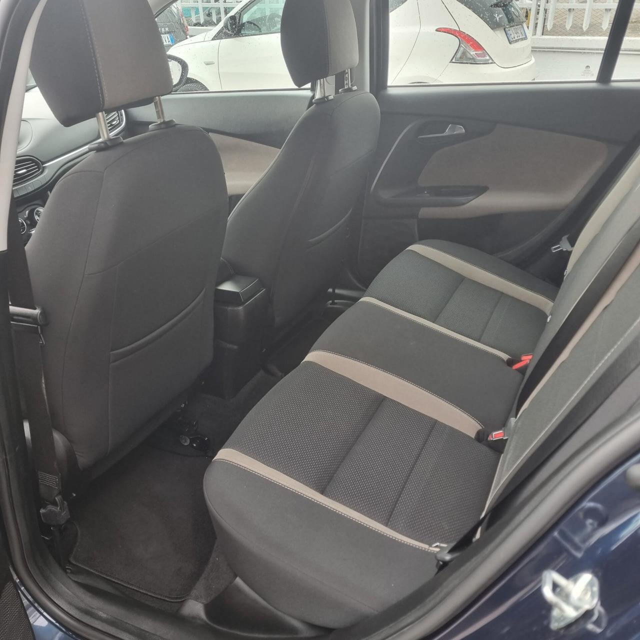 Fiat Tipo 1.6 Mjt S&S 5 porte Lounge