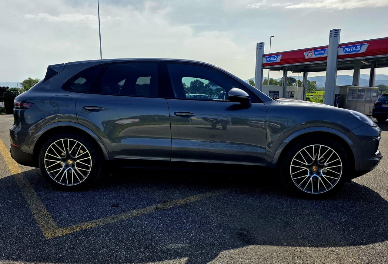 Porsche Cayenne 3.0 V6