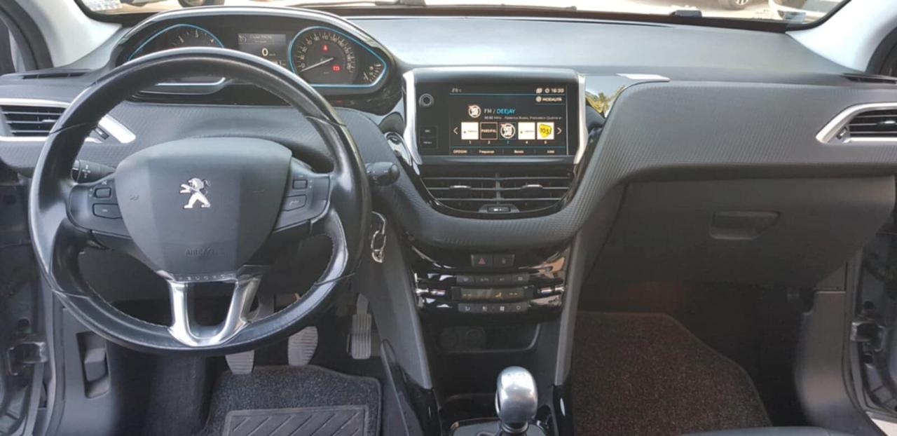Peugeot 2008 1.5 HDi 100 CV Allure