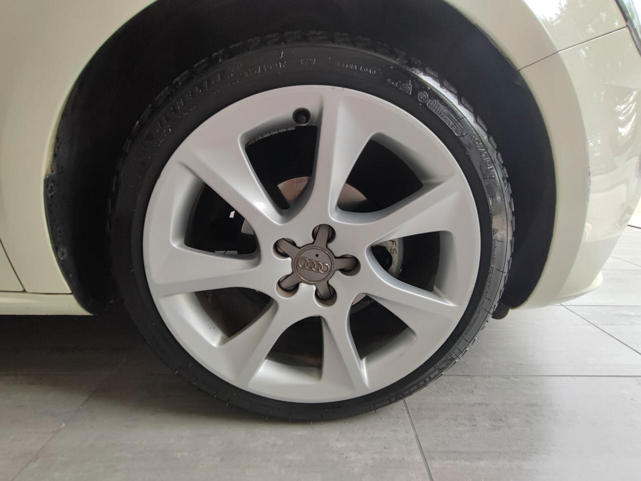 Audi A1 1.6 TDI S tronic Admired