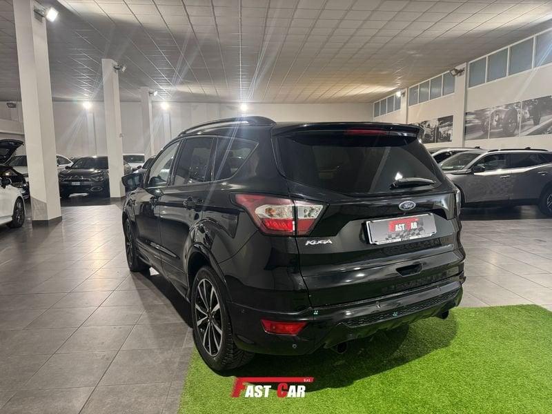 Ford Kuga 1.5 TDCI 120 CV S&S 2WD ST-Line