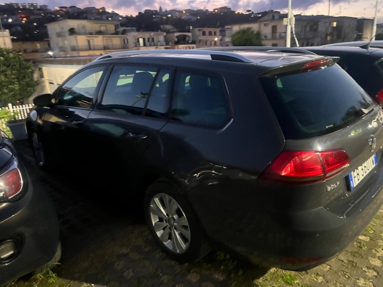 Volkswagen Golf 1.6 Tdi 105 cv Stescion anno 2016