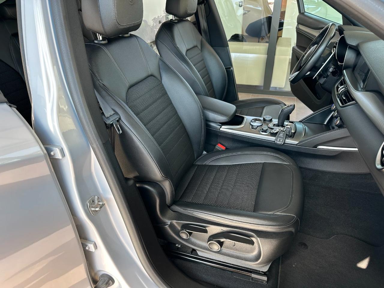 Alfa Romeo Stelvio 2.2 t Sprint Q4 190cv auto