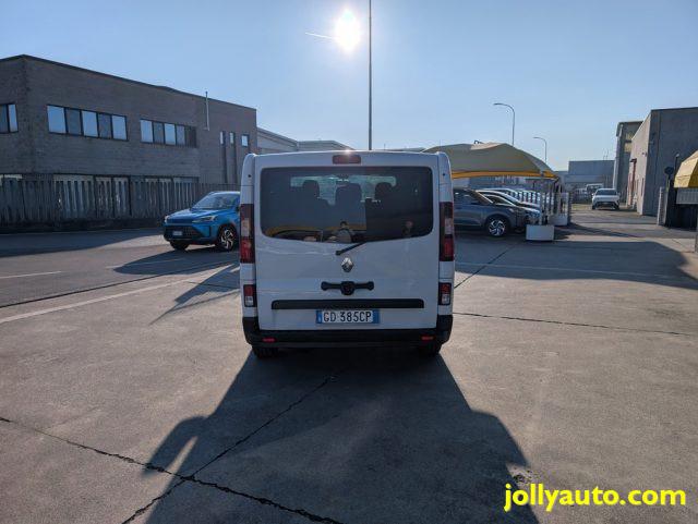 RENAULT Trafic T29 2.0 dCi 120CV 9 POSTI