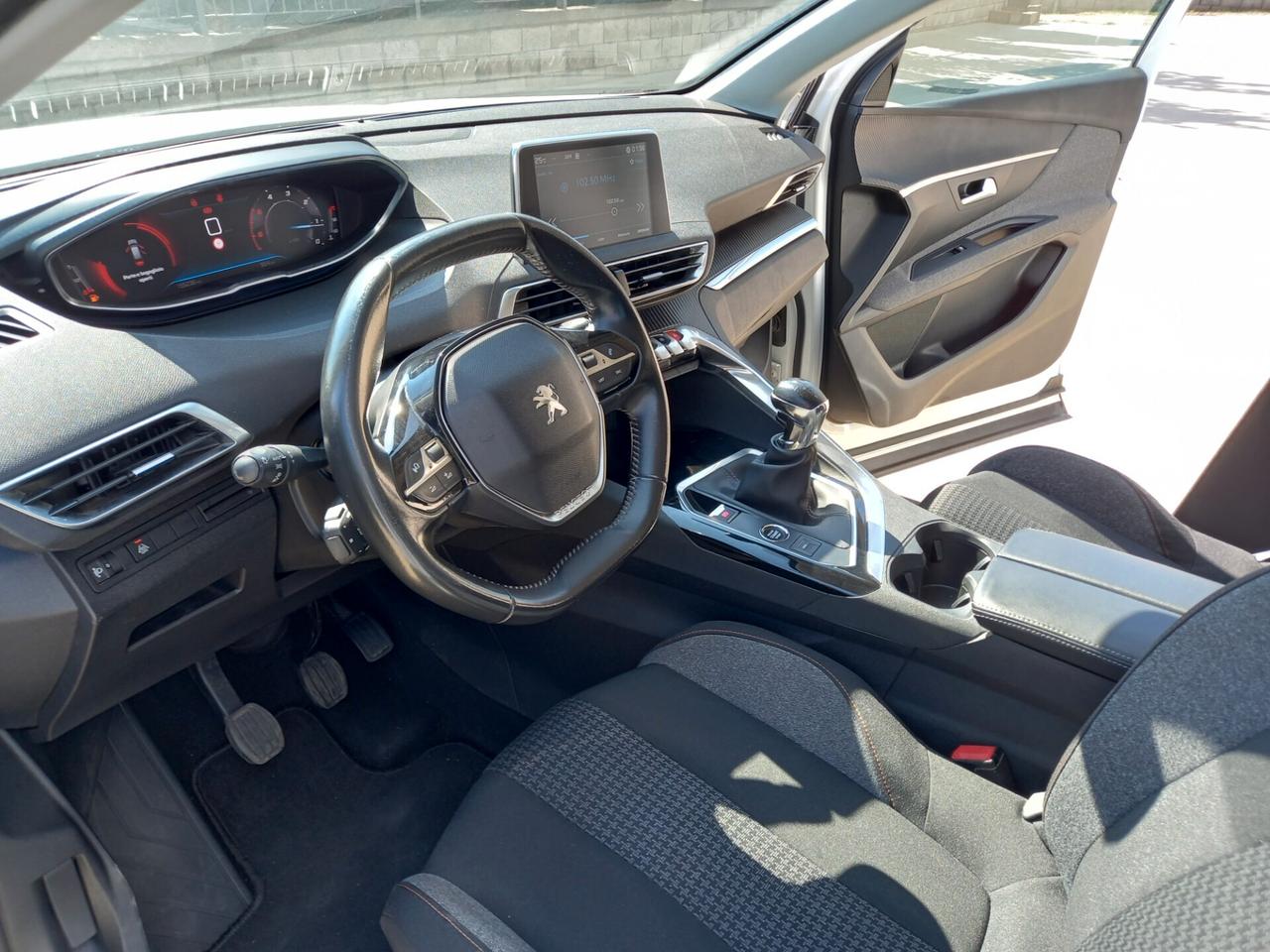 Peugeot 3008 BlueHDi 130 S&S 2022