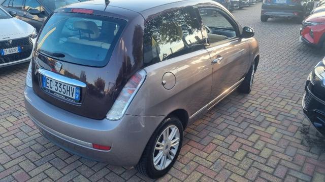 LANCIA Ypsilon 1.3 MJT 75 CV MomoDesign