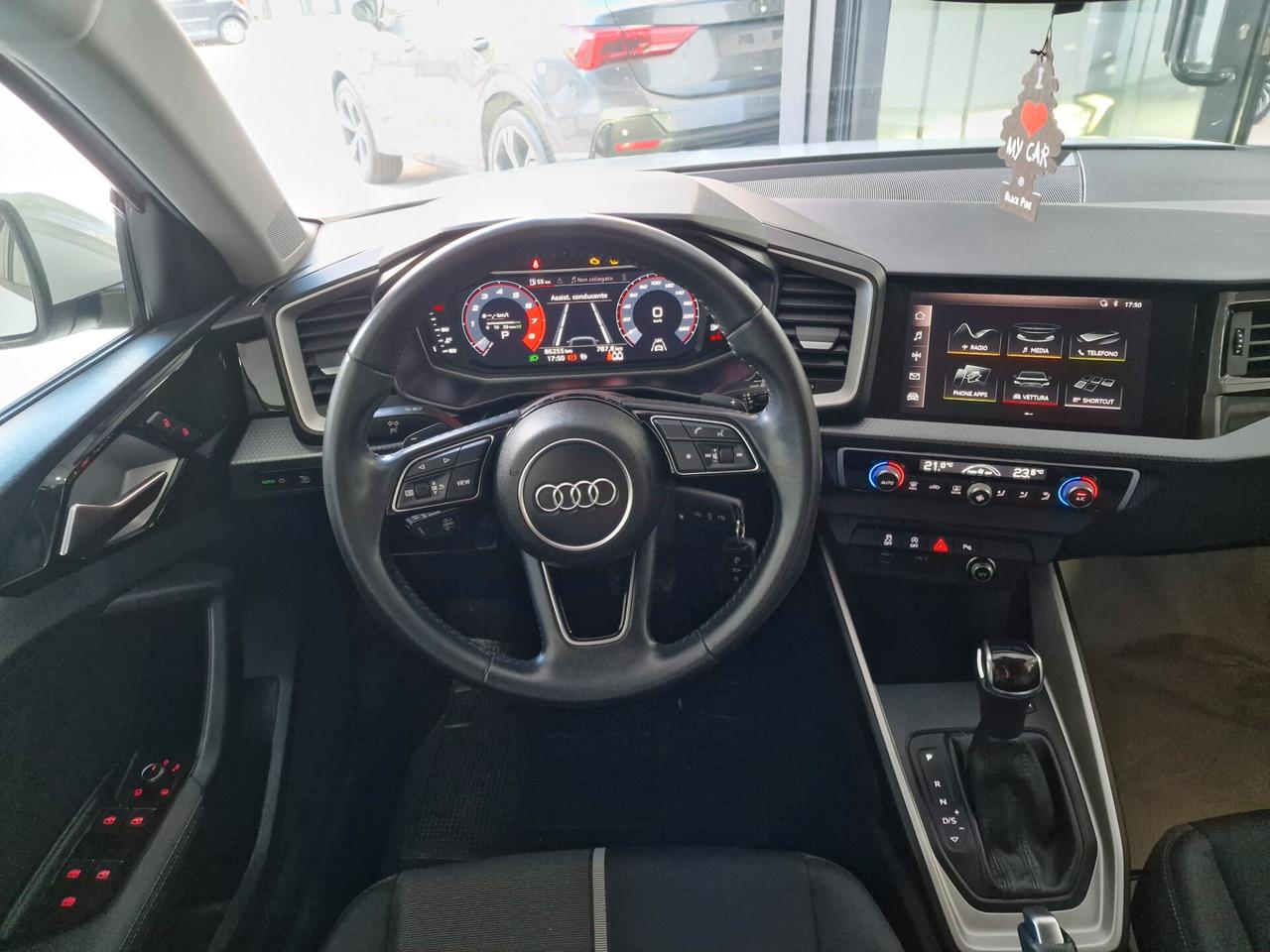 Audi A1 citycarver/allstreet 30 identity contrast