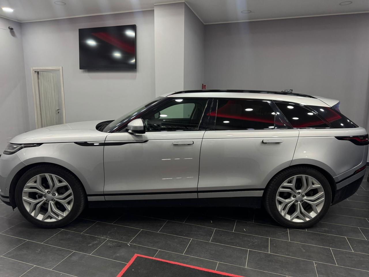 Land Rover Range Rover Velar Range Rover Velar 2.0D I4 240 CV SE