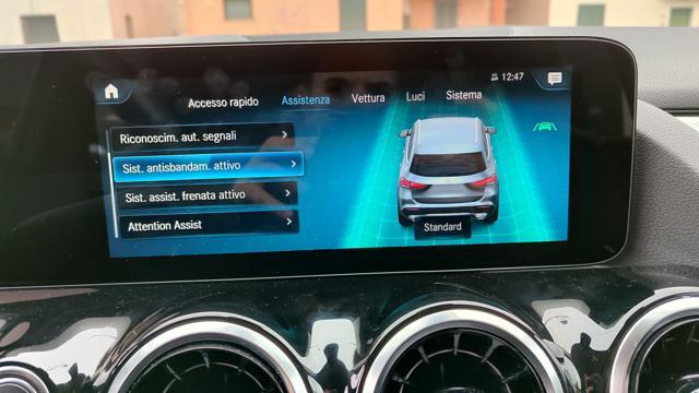 MERCEDES-BENZ GLA 180 d Automatic Sport "NAVI"LED"CAMERA"PELLE"