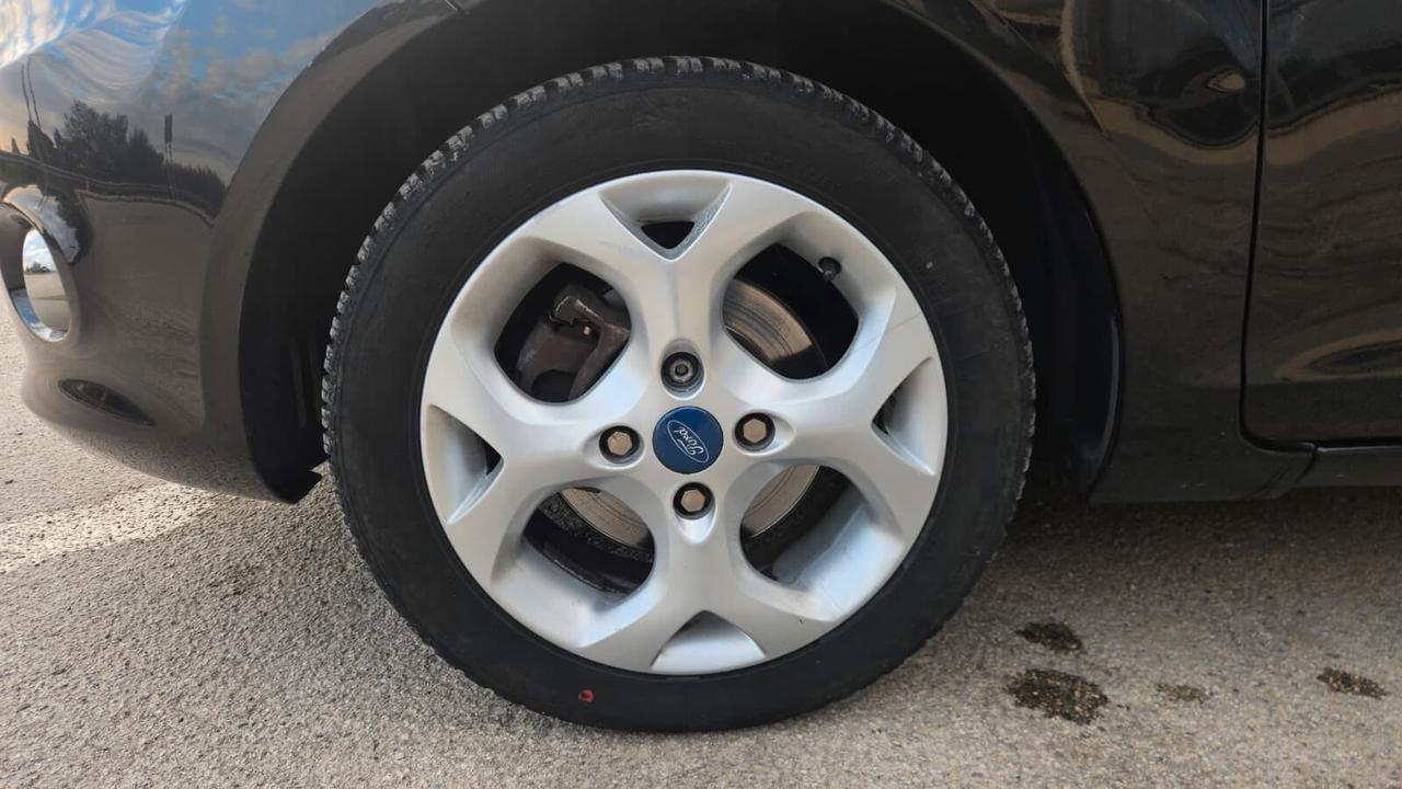 Ford Fiesta 1.4 TDCi 70CV 5 porte Titanium