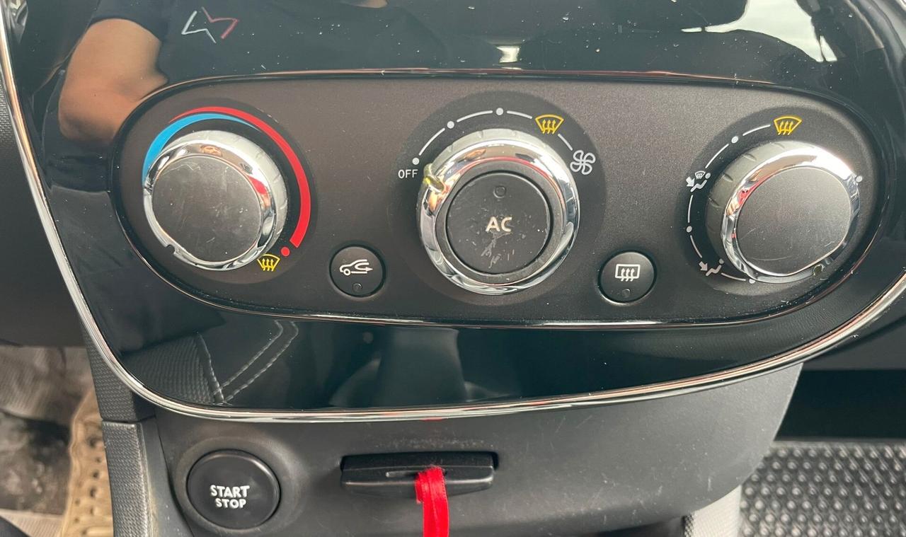 Renault Clio 1.2 NEO UNICO PROPRIETARIO 2014