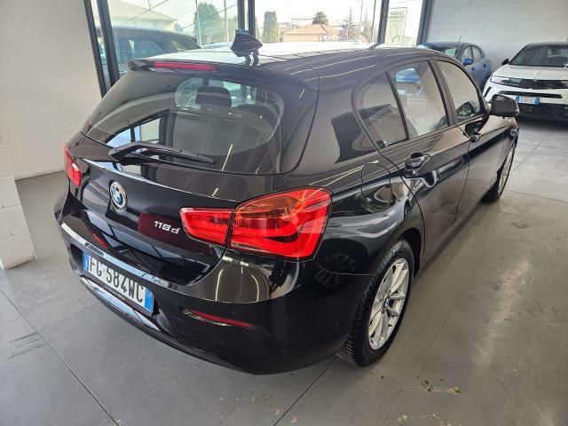 BMW 118 118d Urban 5p auto