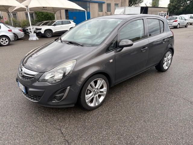 Opel Corsa 1.4 16V 5 porte Sport