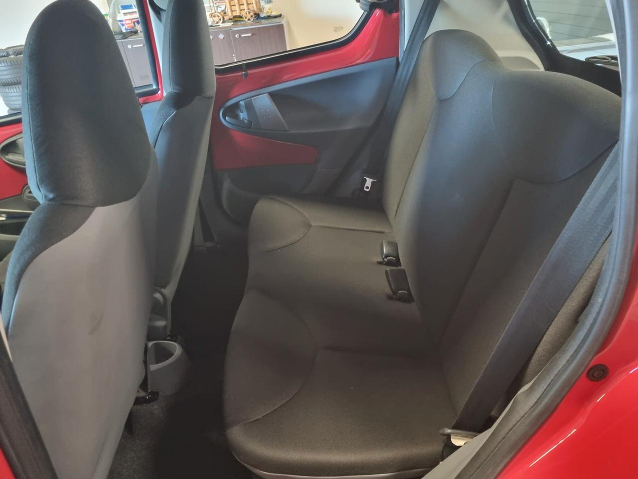 Toyota Aygo 1.0 12V VVT-i 5 porte Sol Connect