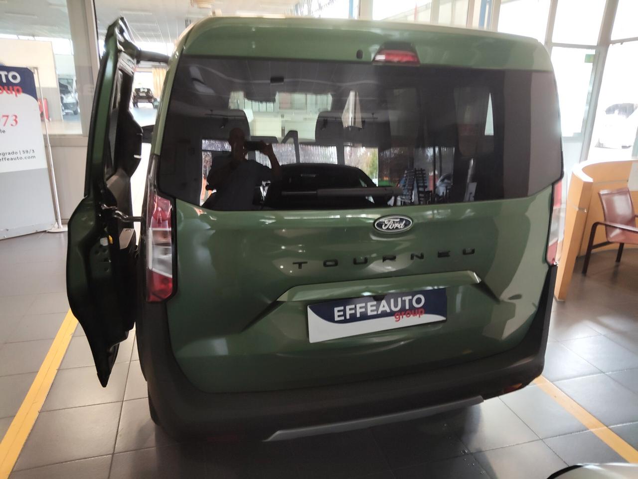 Ford Tourneo Courier 1.0 EcoBoost Powershift Titanium