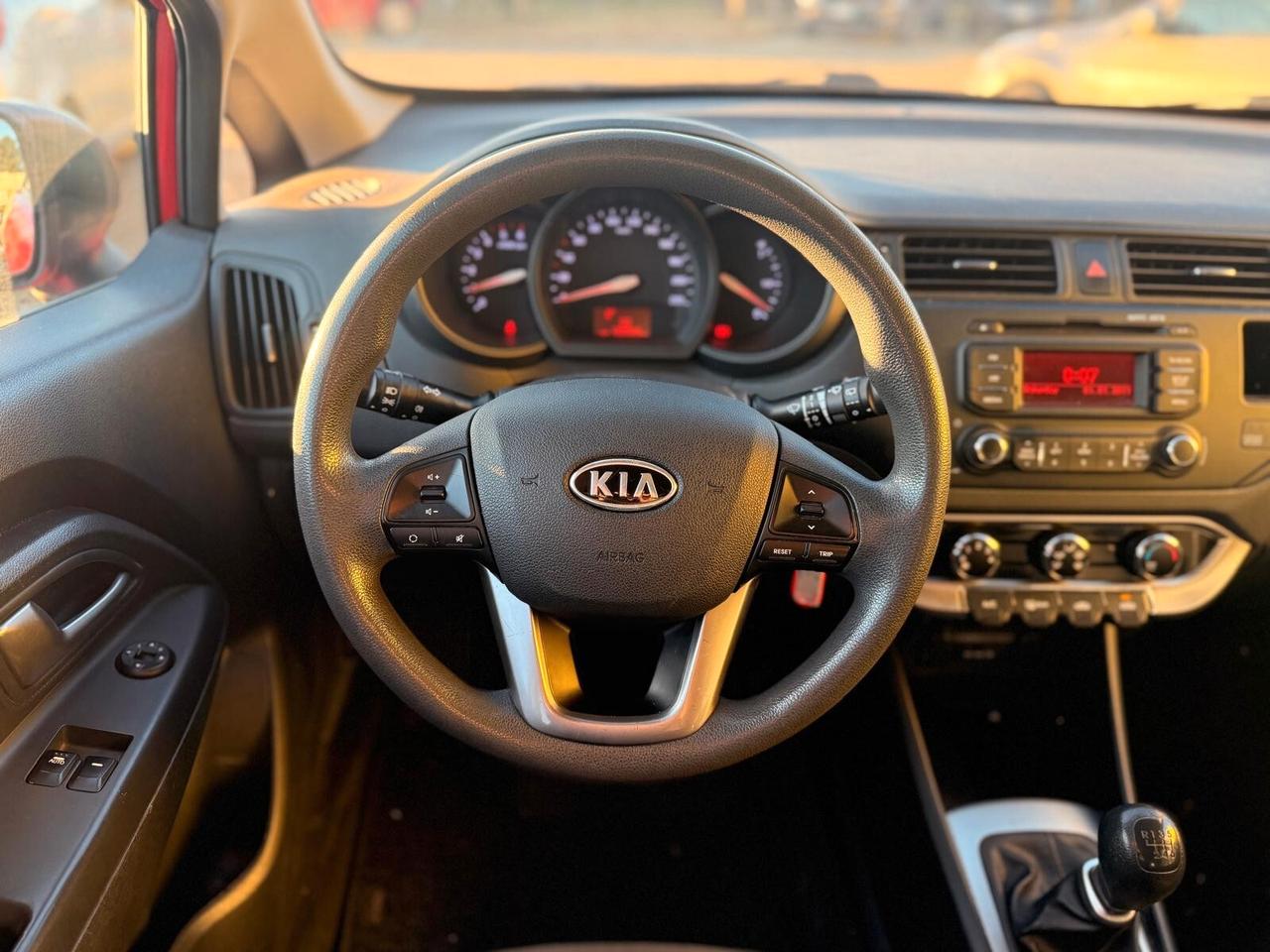 Kia Rio 1.1 CRDi WGT 5p. EX