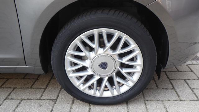 LANCIA Ypsilon 1.2 69 CV 5 porte Gold