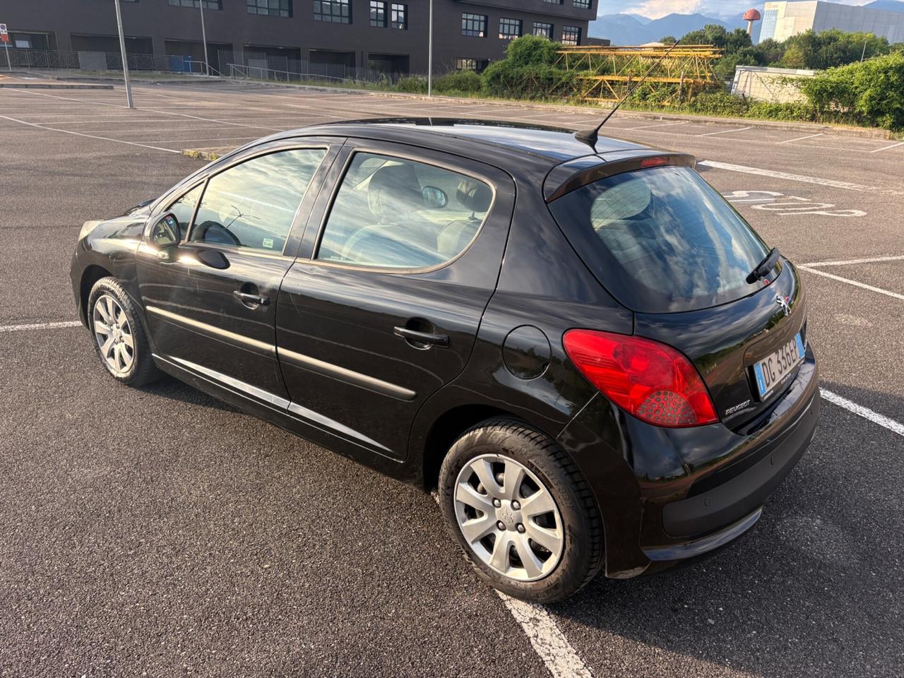 Peugeot 207 1.4 HDi*XNEOPATENTATI*2007*PERFETTA