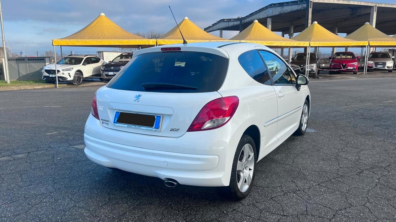 Peugeot 207 1.6 8V HDi 93CV 3p. Allure