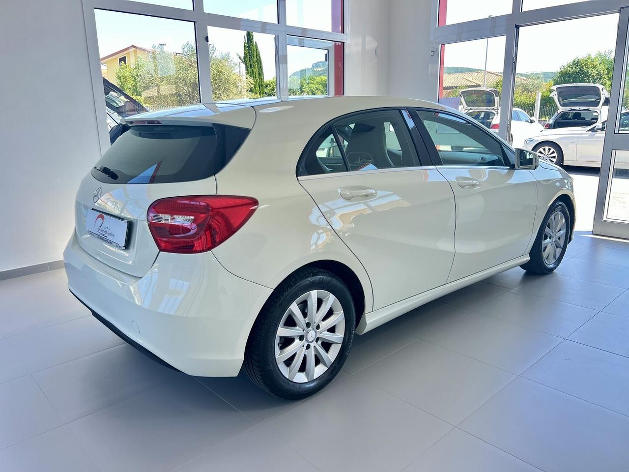 MERCEDES A 180 D BUSINESS NEOPATENTATI OK - 2015