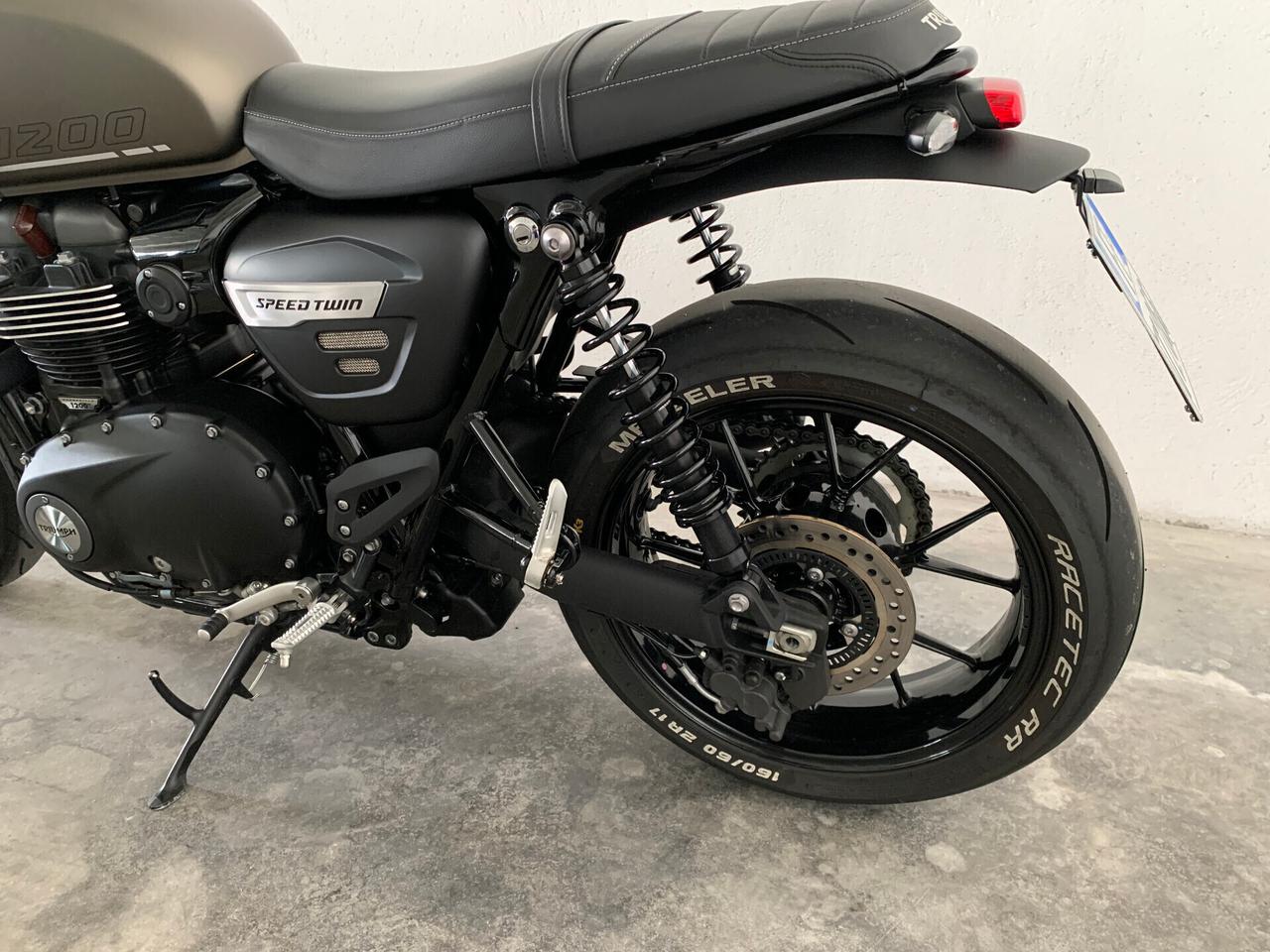 Triumph Speed Twin 1.2 Matt Ironstone Black Edition