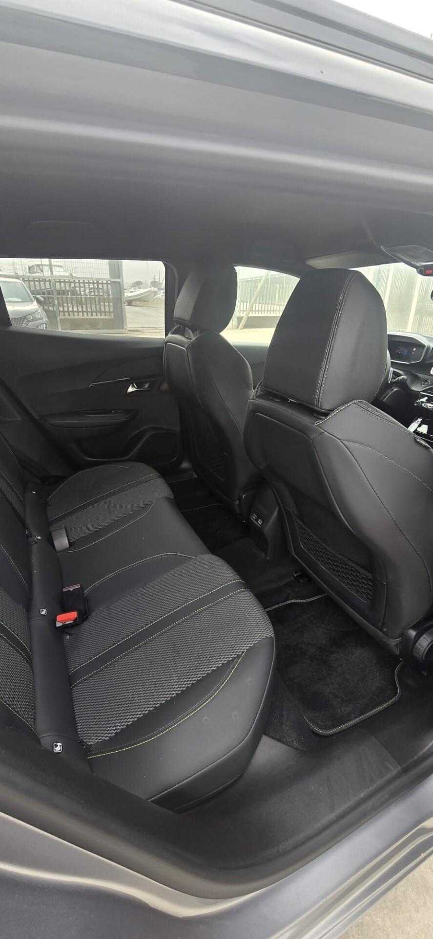 Peugeot 2008 II 1.2 hybrid GT 145cv e-dcs6