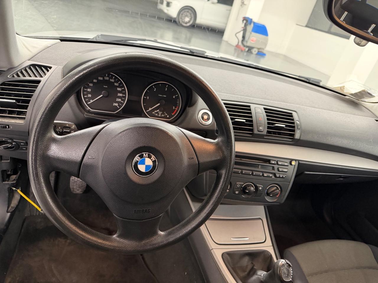 Bmw 118 118d cat 5 porte Eletta