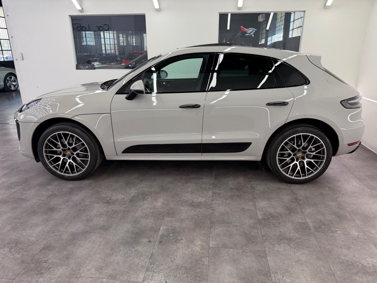 Porsche Macan 3.0 S --GRIGIO GESSO--