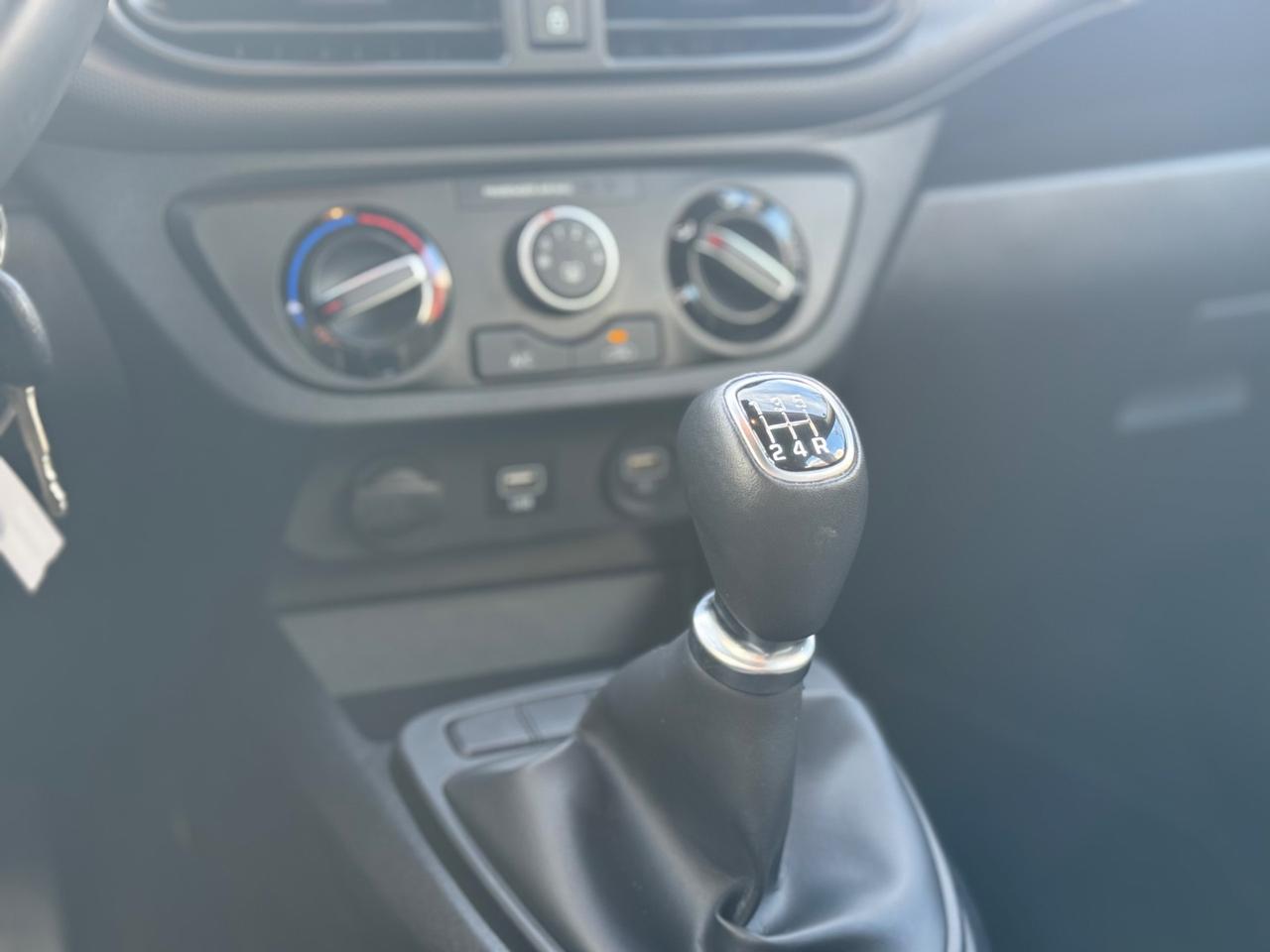 Hyundai i10 1.0 Tech GARANTITA PREZZO REALE