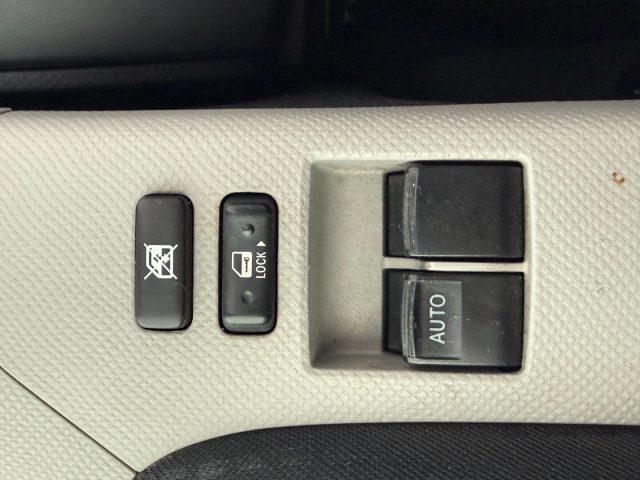 TOYOTA Yaris 1.0 5 porte Sol