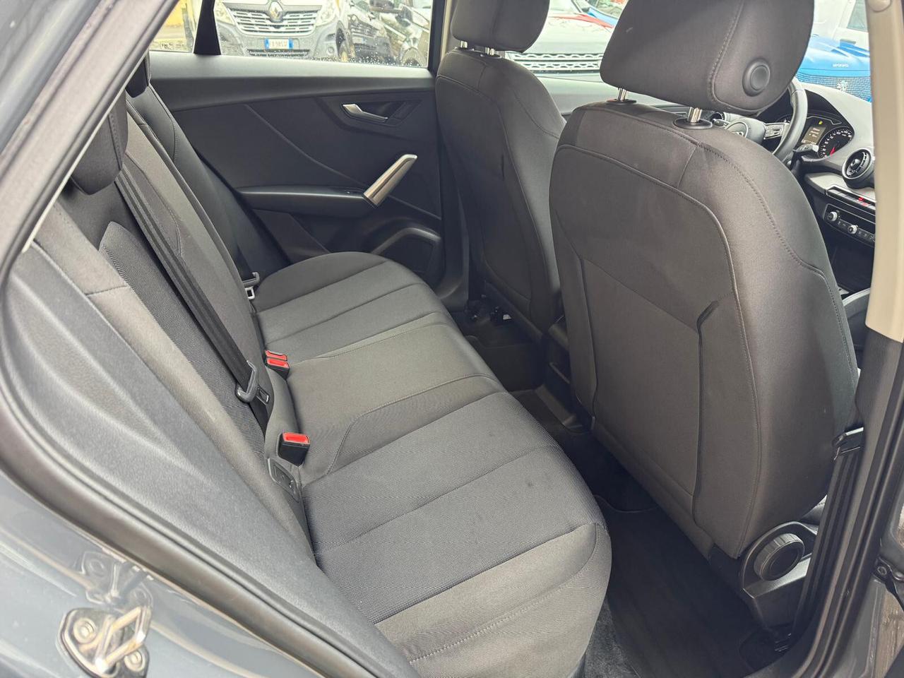 Audi Q2 35 TDI S tronic Business