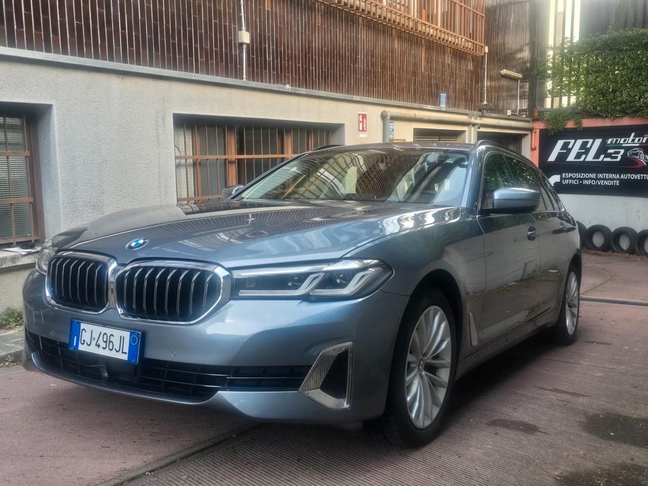Bmw 520 520d 48V xDrive Touring Luxury - Automatica - Unico proprietario
