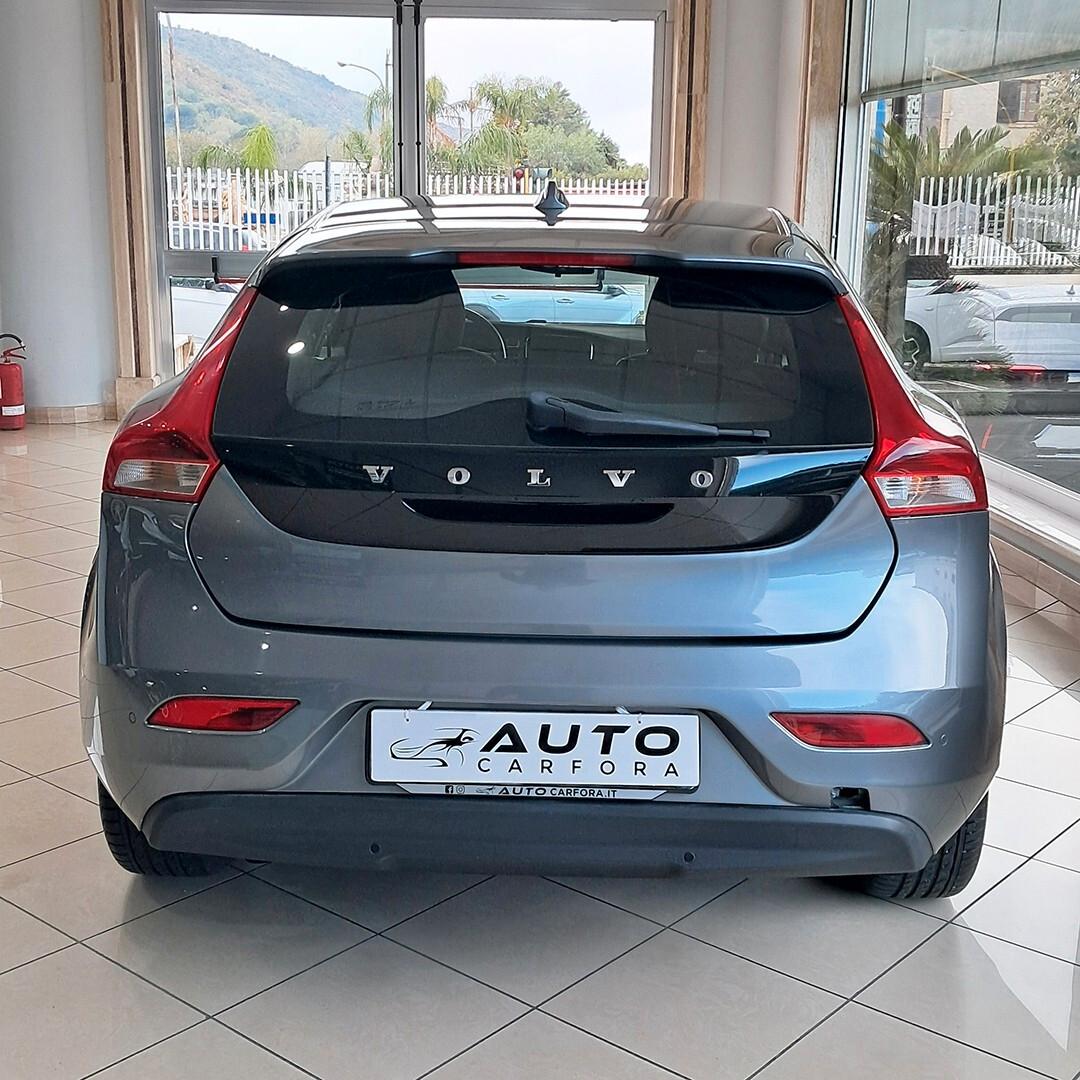 Volvo V40 T2 Business