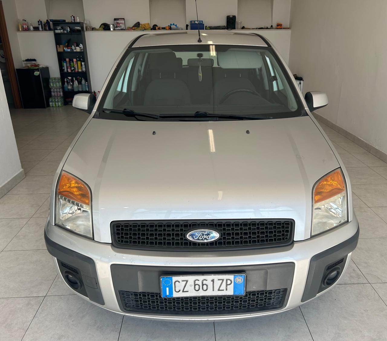 Ford Fusion 1.4 benzina 59 kw OK NEOPATENTATI