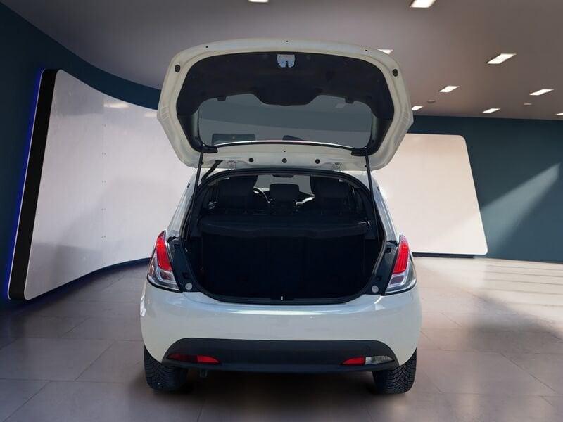 Lancia Ypsilon III 2021 1.0 hybrid Silver s&s 70cv