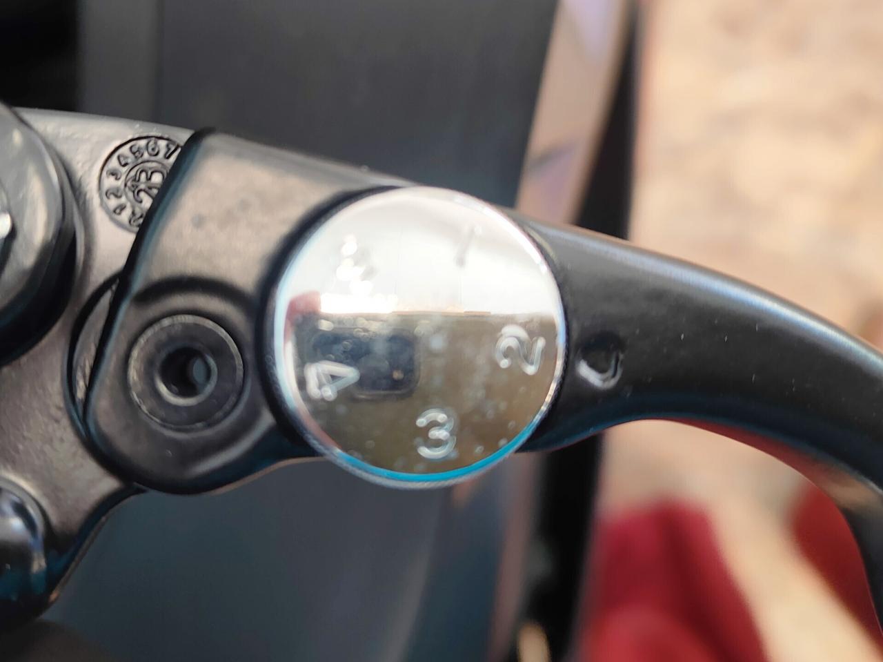 Aprilia RS 457 soli 2409 km.