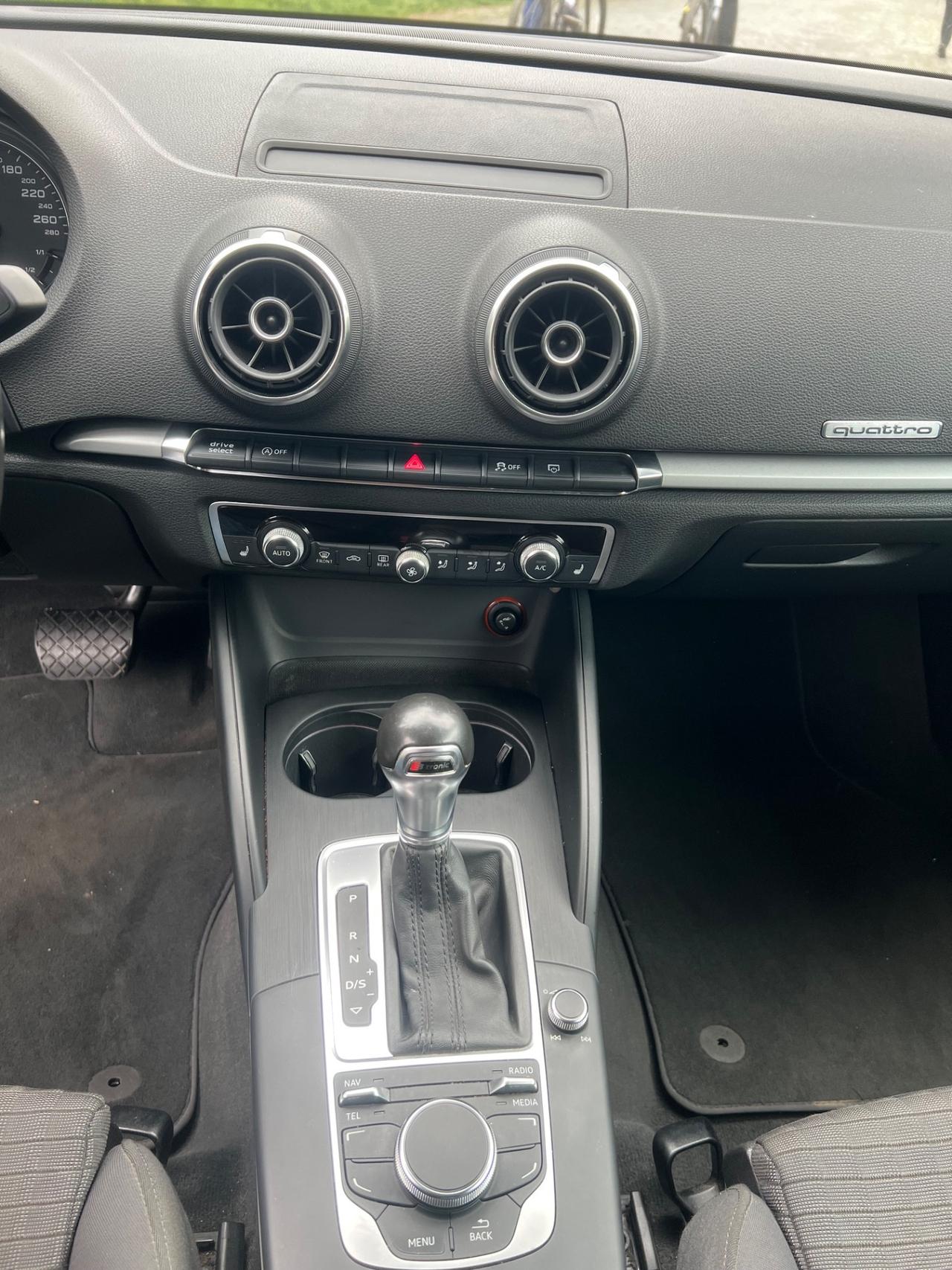 Audi A3 1.8 TFSI S-TRONIC - QUATTRO