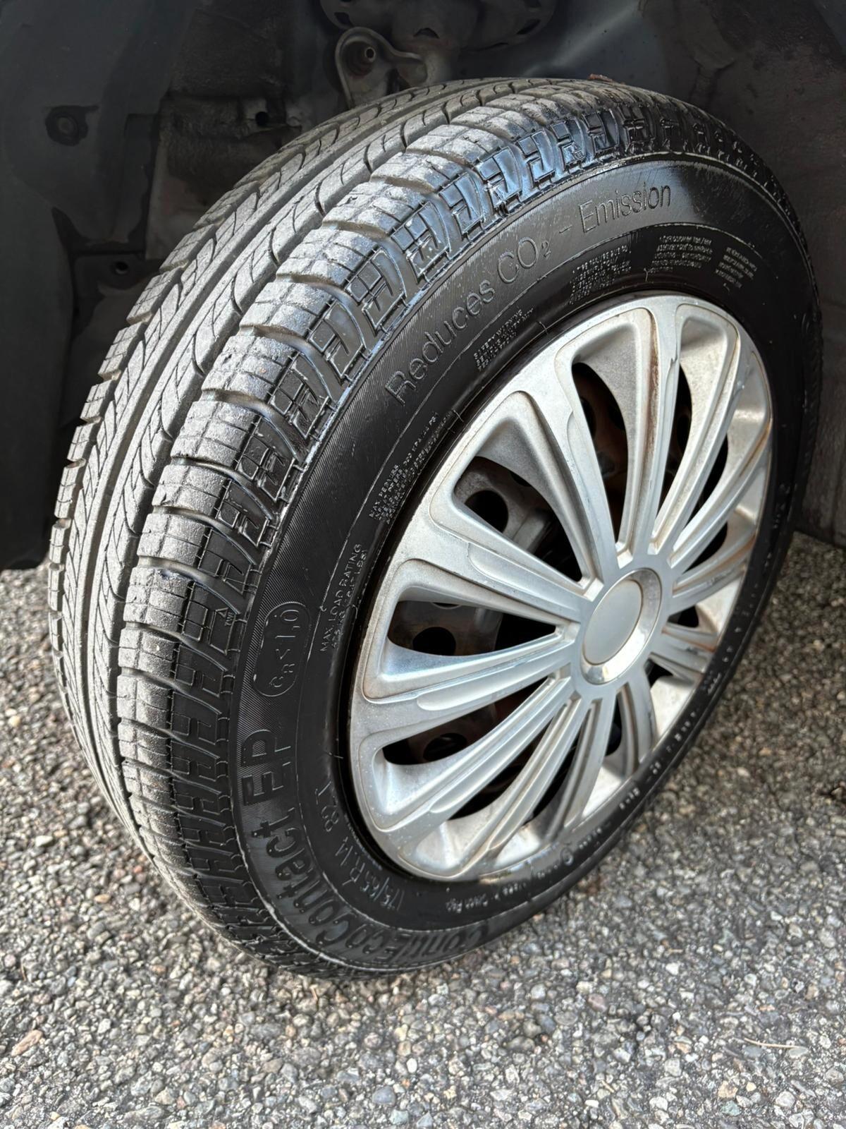 Honda Jazz 1.2 i-DSi 5p. 78cv NEOPATENTATI