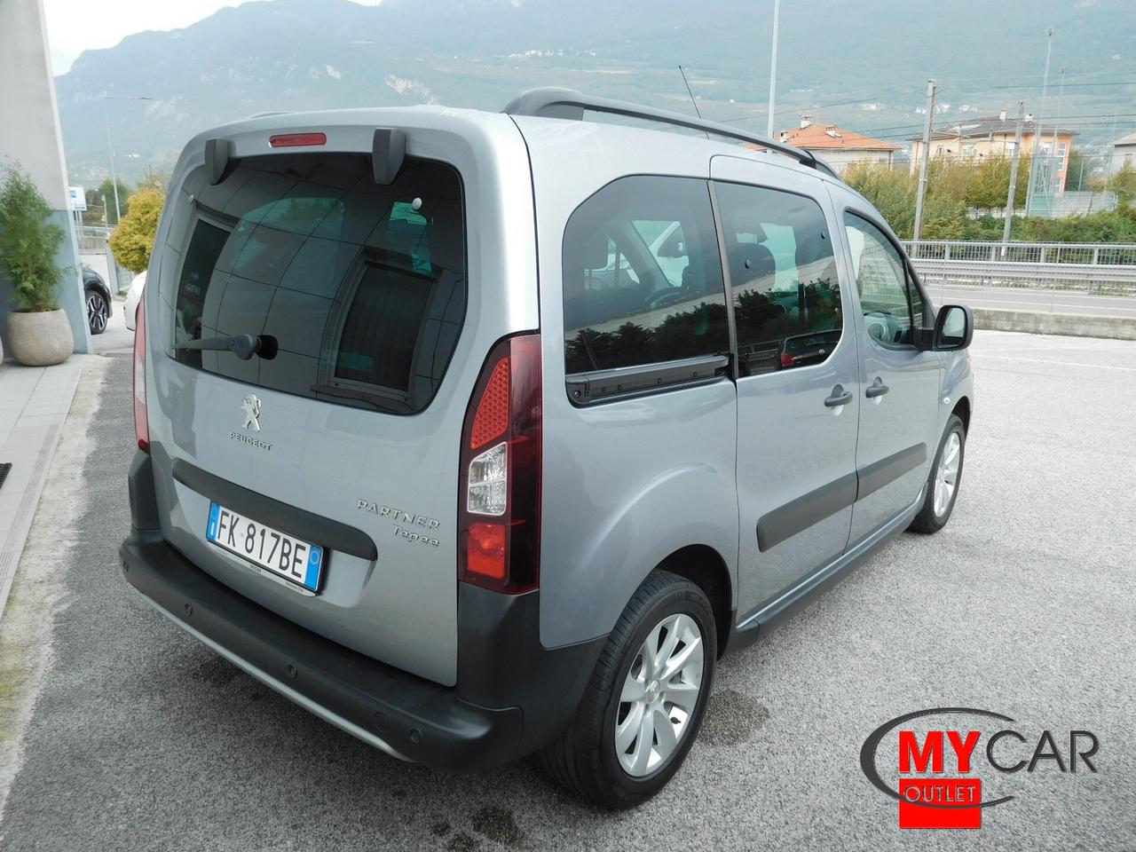 Peugeot Partner Tepee BlueHDi 120 S&S Outdoor