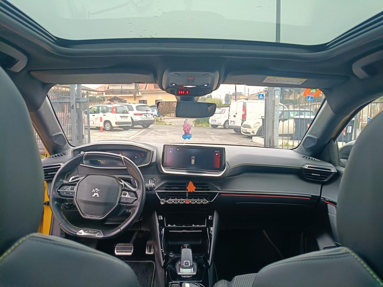 Peugeot 208 GT Line automatico