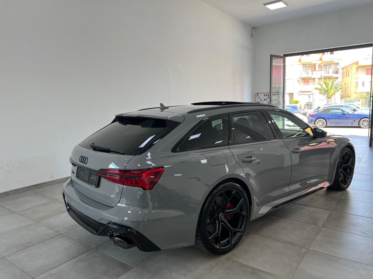 Audi RS6 Performance Carbon ceramica - nuova pronta consegna - listino €192.150 - scontata €169.000