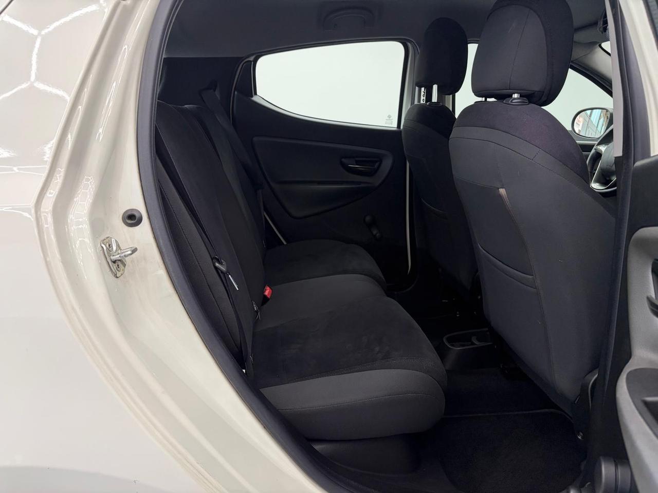 Lancia Ypsilon 0.9 TwinAir 85 CV 5 porte Metano Ecochic Gold