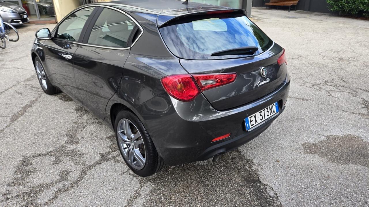 Alfa Romeo Giulietta 1.6 JTDm-2 105 CV Exclusive